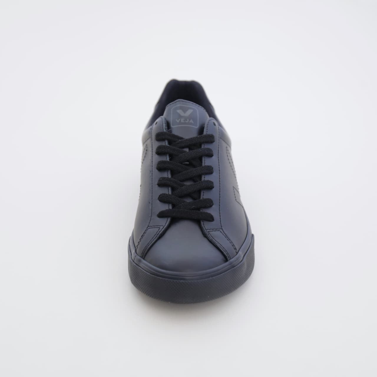 VEJA / ESPLAR / BLACK – BREATH BY DELTA